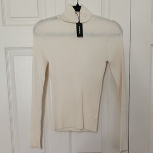 Express Off-White Ribbed Long Sleeve Top
